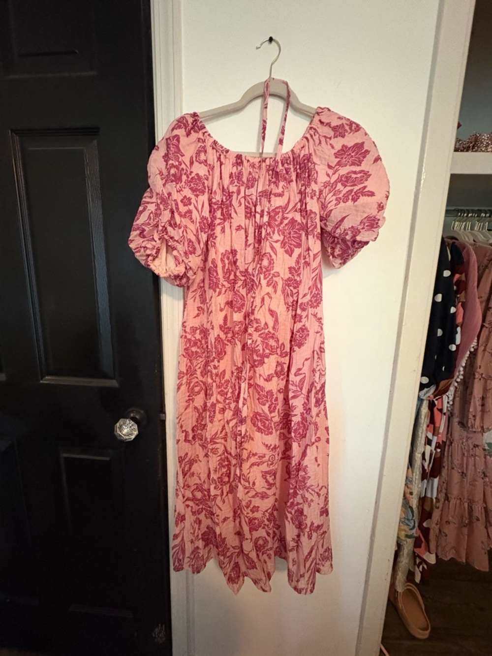 Pink Floral Puff-Sleeve Midi Dress
